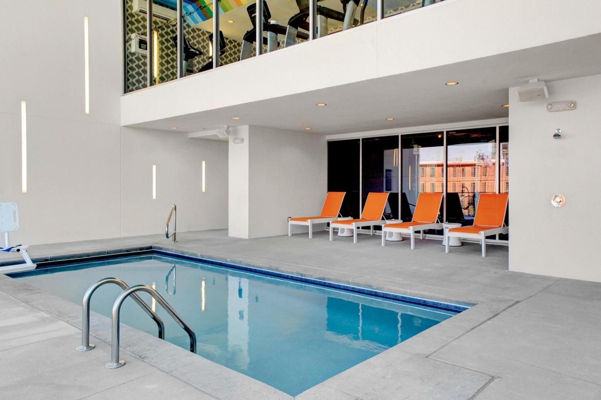 Hotel Aloft Durham Downtown Esterno foto