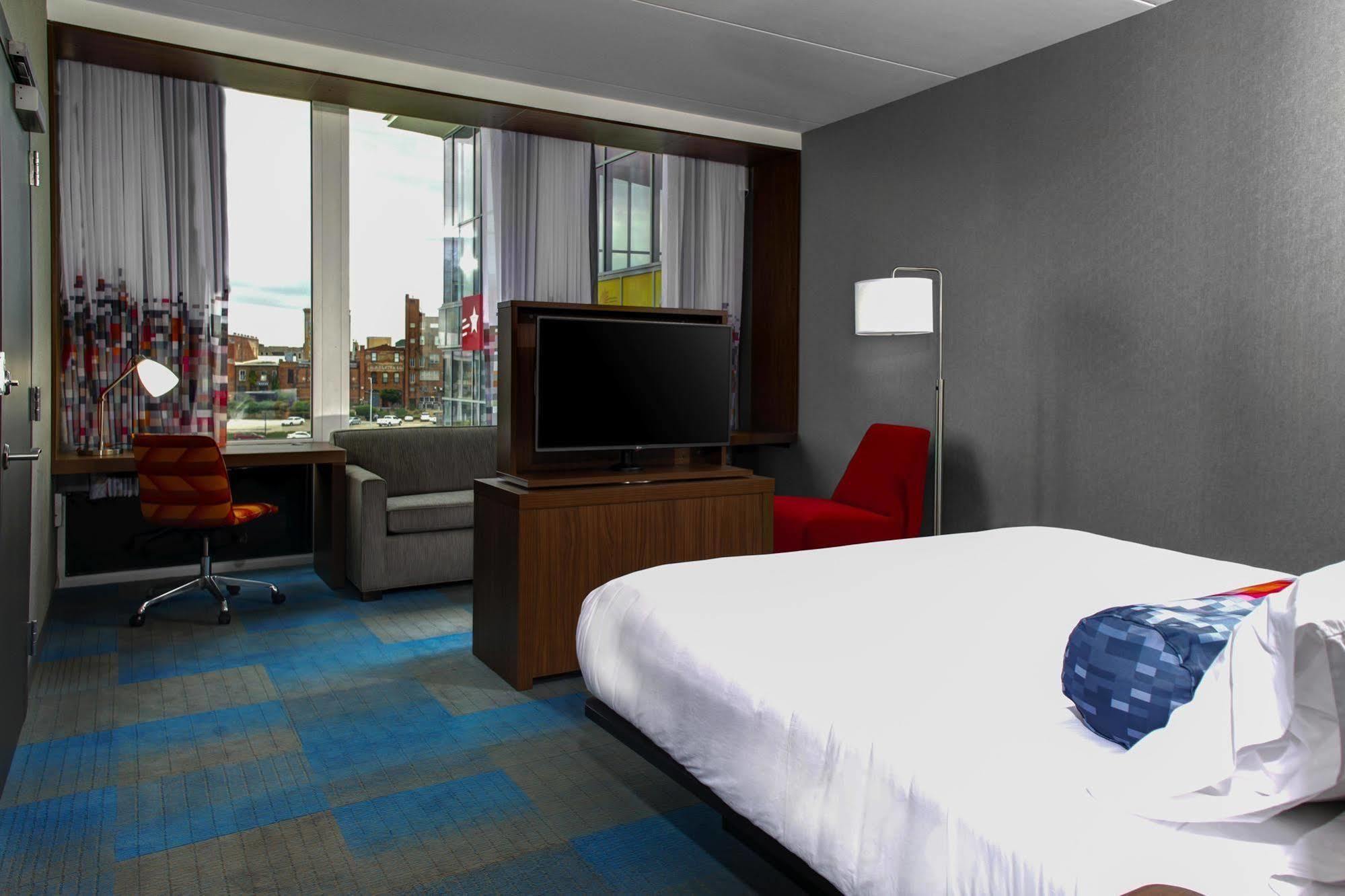 Hotel Aloft Durham Downtown Esterno foto